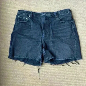 Everlane Cheeky Jean Short, high waisted Jean shorts black, size 33.